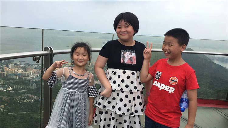 博皓硅膠制品廠員工小孩華僑城游玩